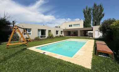 Venta Casa Amueblada Barrio Estudiantes Mercedes