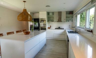 Venta Casa Amueblada Barrio Estudiantes Mercedes