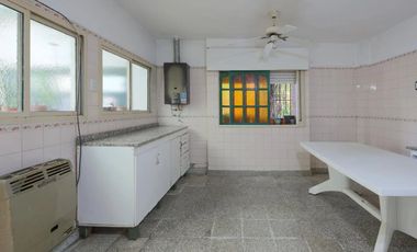 CASA 6 AMBIENTES - TERRAZA C/QUINCHO - P PATRICIOS