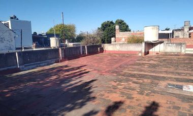 VENTA CASA 4 AMBIENTES, MORON, APTO CREDITO!