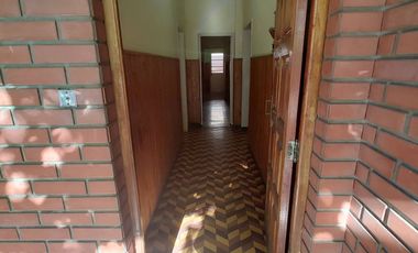 VENTA CASA 4 AMBIENTES, MORON, APTO CREDITO!