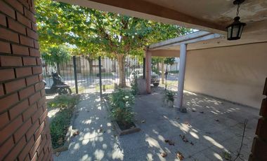 VENTA CASA 4 AMBIENTES, MORON, APTO CREDITO!