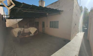 VENTA CASA 4 AMBIENTES, MORON, APTO CREDITO!