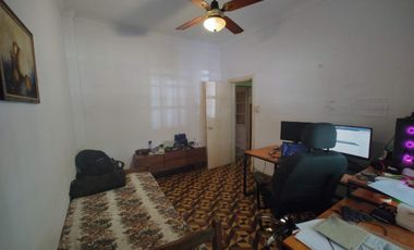 VENTA CASA 4 AMBIENTES, MORON, APTO CREDITO!