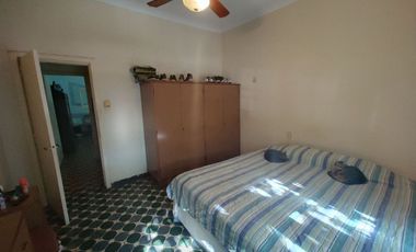 VENTA CASA 4 AMBIENTES, MORON, APTO CREDITO!