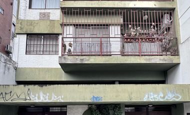 DEPARTAMENTO DOS AMBIENTES MUY LUMINOSO, UN DORMIT. COCINA INDEP. 40m2