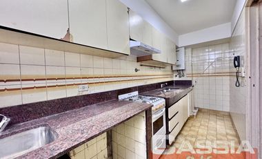 DEPARTAMENTO DOS AMBIENTES MUY LUMINOSO, UN DORMIT. COCINA INDEP. 40m2