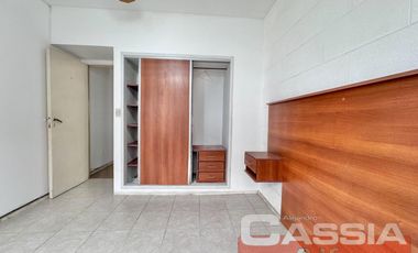 DEPARTAMENTO DOS AMBIENTES MUY LUMINOSO, UN DORMIT. COCINA INDEP. 40m2