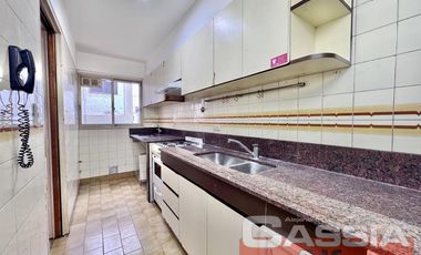 DEPARTAMENTO DOS AMBIENTES MUY LUMINOSO, UN DORMIT. COCINA INDEP. 40m2