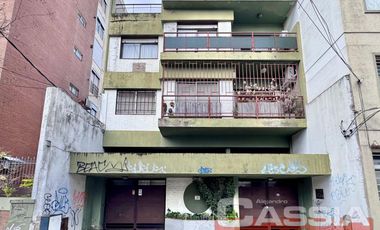 DEPARTAMENTO DOS AMBIENTES MUY LUMINOSO, UN DORMIT. COCINA INDEP. 40m2