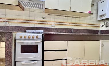 DEPARTAMENTO DOS AMBIENTES MUY LUMINOSO, UN DORMIT. COCINA INDEP. 40m2