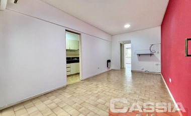 DEPARTAMENTO DOS AMBIENTES MUY LUMINOSO, UN DORMIT. COCINA INDEP. 40m2