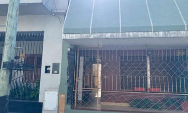 VENTA CASA DOS AMB C/COCHERA, PATIO - APTO CREDITO