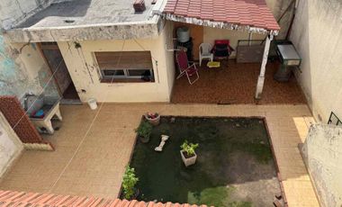 VENTA CASA DOS AMB C/COCHERA, PATIO - APTO CREDITO