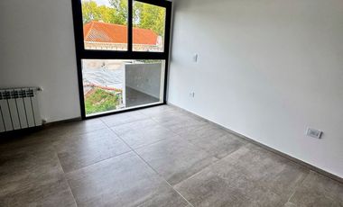 EXCLUSIVO DUPLEX EN 5TA SECCION