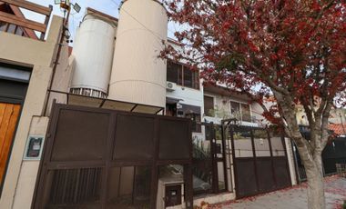 VENTA Casa 6 amb Olivos Parque Cocheras Pileta