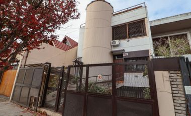 VENTA Casa 6 amb Olivos Parque Cocheras Pileta