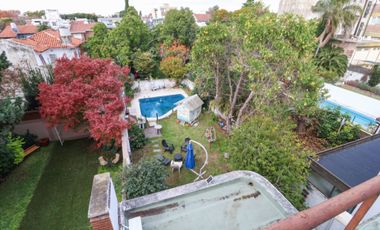 VENTA Casa 6 amb Olivos Parque Cocheras Pileta