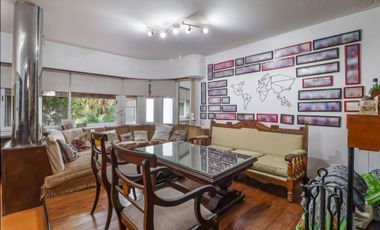 VENTA Casa 6 amb Olivos Parque Cocheras Pileta