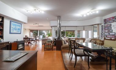 VENTA Casa 6 amb Olivos Parque Cocheras Pileta