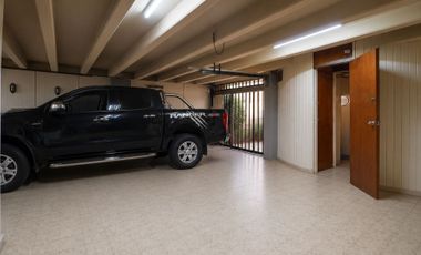 VENTA Casa 6 amb Olivos Parque Cocheras Pileta