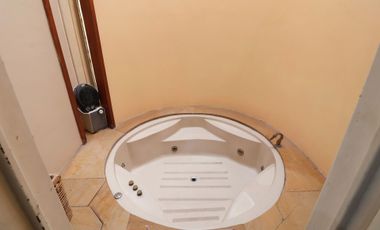 VENTA Casa 6 amb Olivos Parque Cocheras Pileta