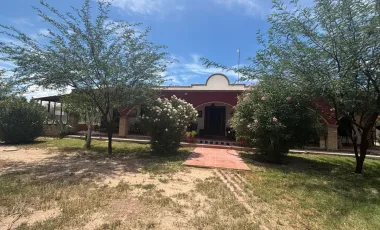 Quinta en Venta Frente a Wet Laguna en Torreón, Coahuila