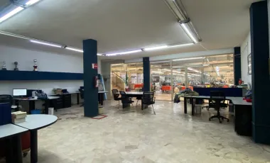 EXCELENTE BODEGA EN EL CORAZÓN DE LA CIUDAD (Centro), OPORTUNIDAD ÚNICA PRECIO  ABAJO DE AVALUO!!