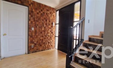 Casa en Arriendo en Ribier 7792. Casas Parque la Viña, comuna Peñalolén