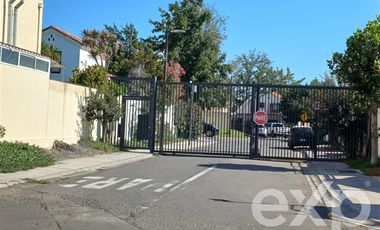 Casa en Arriendo en Ribier 7792. Casas Parque la Viña, comuna Peñalolén