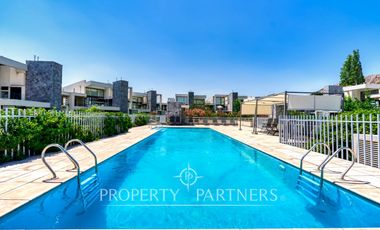 Departamento tipo Townhouse, en primer piso