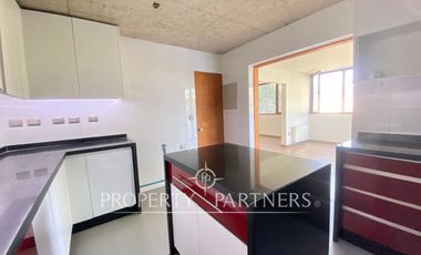 Exclusiva y acogedora casa en exclusivo condominio el Mirador de los Almendros