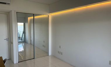 Alquiler de departamento amoblado en Yoo Nordelta con cochera cubierta