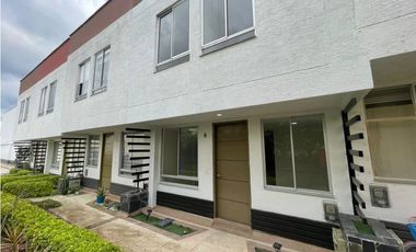 SE RENTA CASA EN CONJUNTO CAMINO DE OASIS - OCCIDENTE