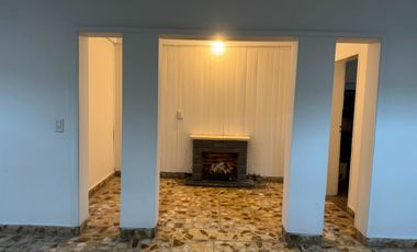 Casa  en Alquiler Villa Luzuriaga / La Matanza (A141 4254)