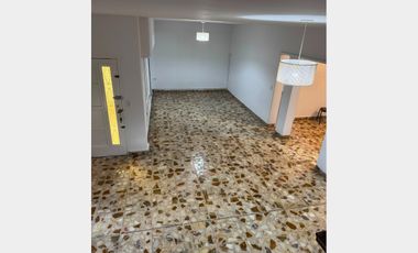 Casa  en Alquiler Villa Luzuriaga / La Matanza (A141 4254)
