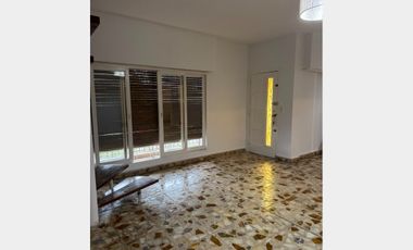 Casa  en Alquiler Villa Luzuriaga / La Matanza (A141 4254)