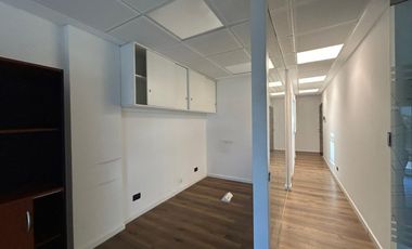 OFICINA COMERCIAL VENTA EN Camilo Cavour  3055 1°B C/ DOS COCHERAS  (LANUS OESTE)