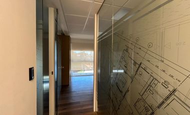 OFICINA COMERCIAL VENTA EN Camilo Cavour  3055 1°B C/ DOS COCHERAS  (LANUS OESTE)