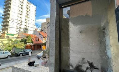 OFICINA COMERCIAL VENTA EN Camilo Cavour  3055 1°B C/ DOS COCHERAS  (LANUS OESTE)