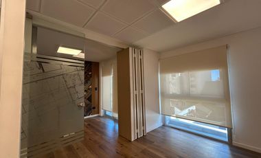 OFICINA COMERCIAL VENTA EN Camilo Cavour  3055 1°B C/ DOS COCHERAS  (LANUS OESTE)