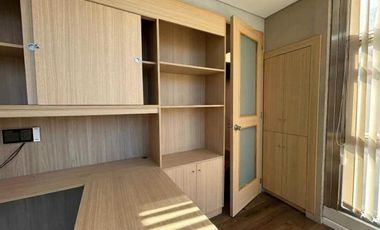 OFICINA COMERCIAL VENTA EN Camilo Cavour  3055 1°B C/ DOS COCHERAS  (LANUS OESTE)