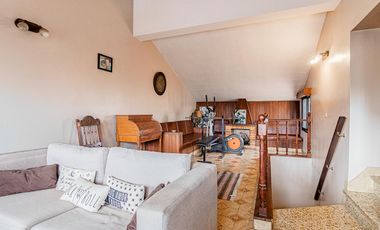 VENTA • OLIVOS • CASA • 6 AMBIENTES • 3 COCHERAS