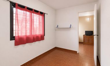 VENTA • OLIVOS • CASA • 6 AMBIENTES • 3 COCHERAS