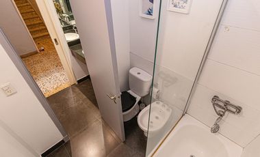 VENTA • OLIVOS • CASA • 6 AMBIENTES • 3 COCHERAS