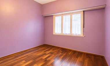 VENTA • OLIVOS • CASA • 6 AMBIENTES • 3 COCHERAS