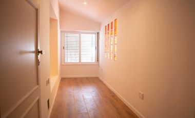 Casa de 5 ambientes en alquiler en Acassuso