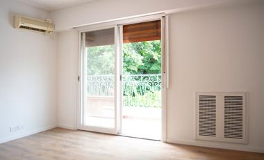 Casa de 5 ambientes en alquiler en Acassuso