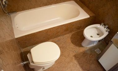 Casa de 5 ambientes en alquiler en Acassuso