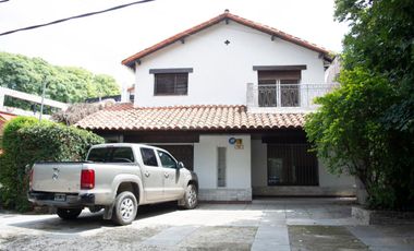 Casa de 5 ambientes en alquiler en Acassuso